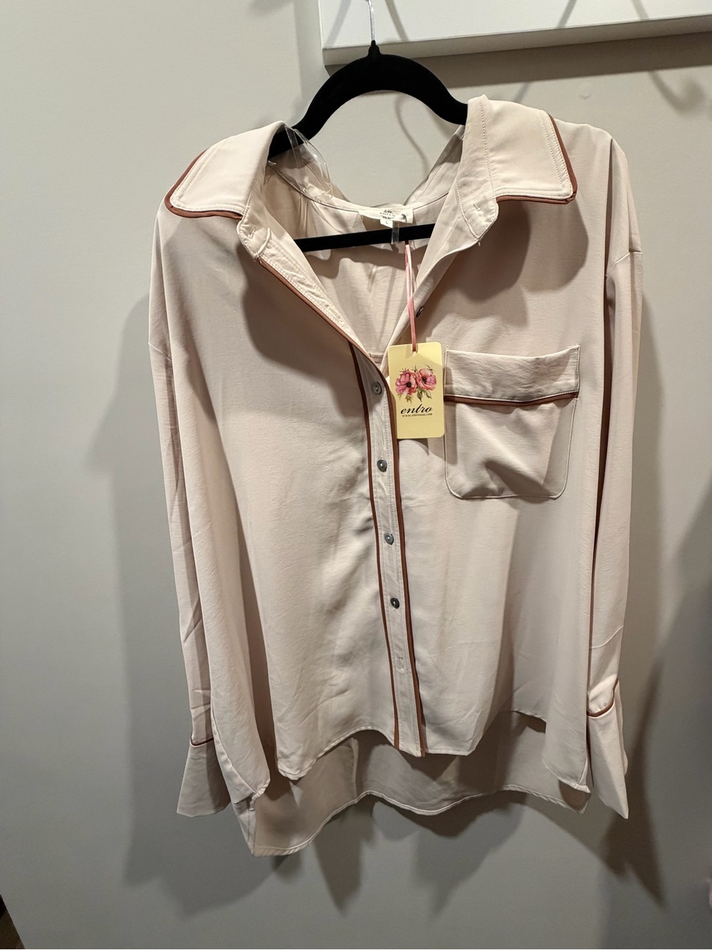 entro Cream Button-Front Shirt with Brown Trim